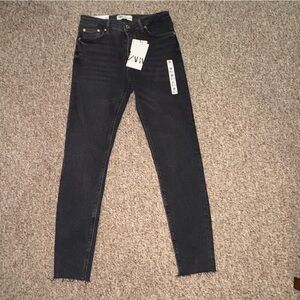 Zara JEANS ‘80S HIGH WAIST BLACK Size 6 Slim Fit Skinny High Rise